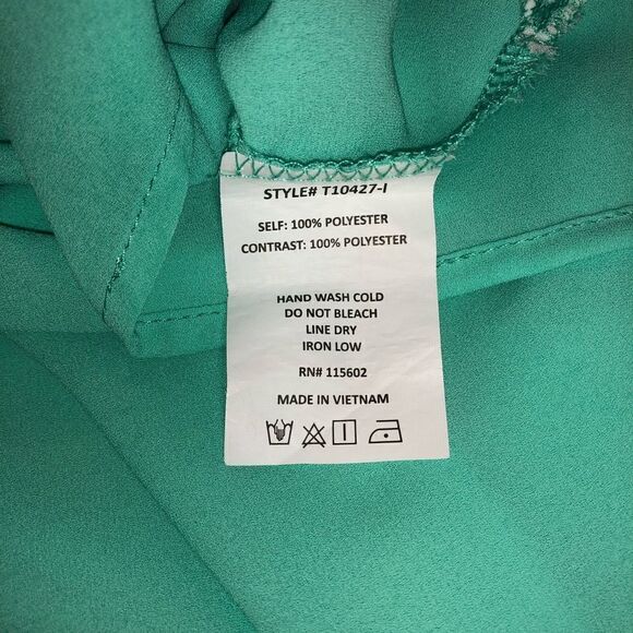 Lush Blouse   - Picture 4 of 4